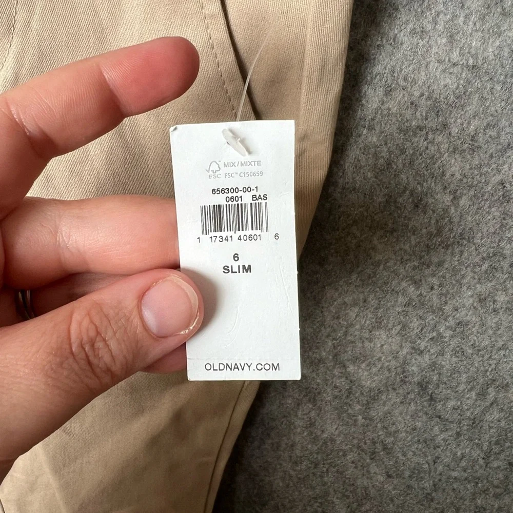 Old Navy Kids 6 Slim Nwt Tan Bootcut Khaki uniform‎ Pants